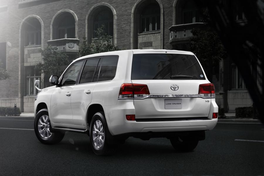  Toyota Land Cruiser 200 2015 года  (JP) (фото 2 из 8)